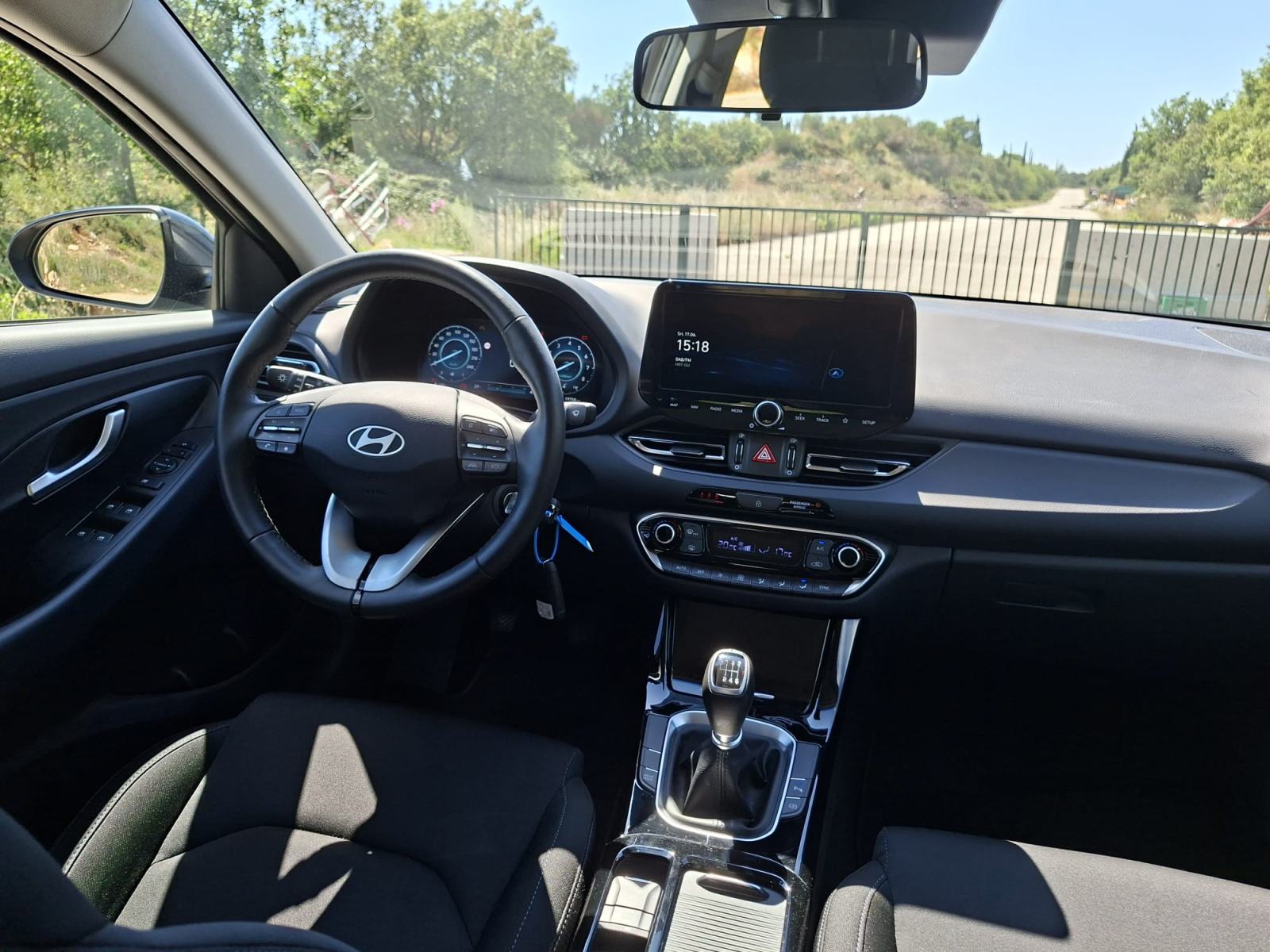 Hyundai i30 Fastback 1.5 TGDI PREMIUM, fotografija 9