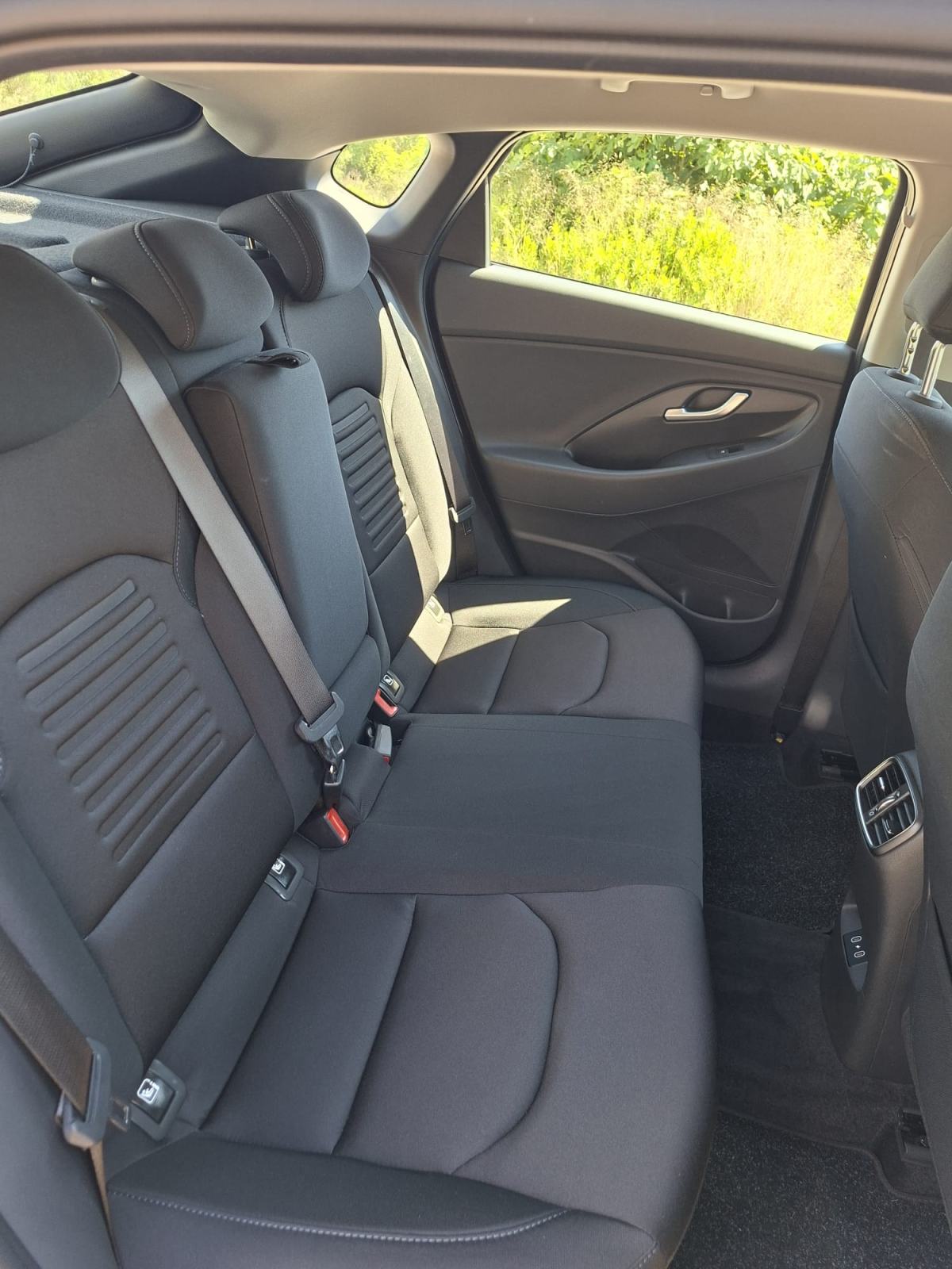 Hyundai i30 Fastback 1.5 TGDI PREMIUM, fotografija 10