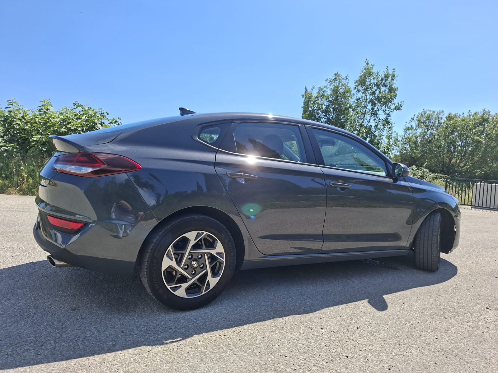 Hyundai i30 Fastback 1.5 TGDI PREMIUM, fotografija 5