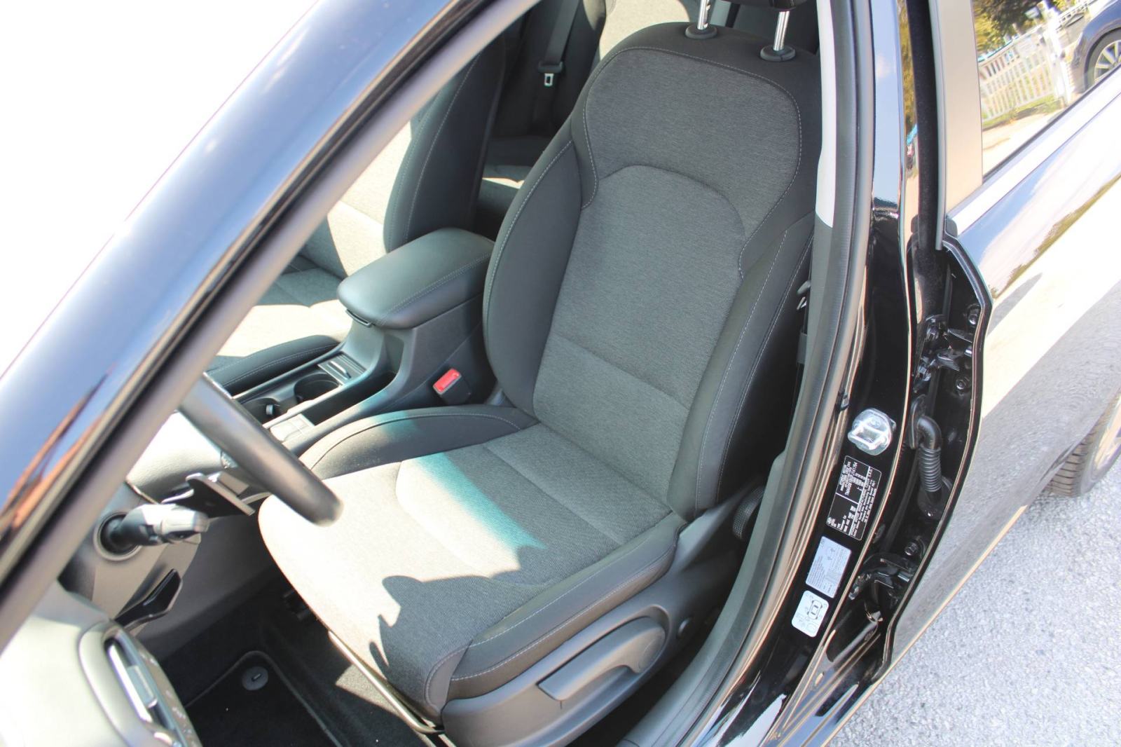Hyundai i30 Karavan 1.0 T-GDi AUTOMATIK *NAVIGACIJA,KAMERA*, fotografija 10