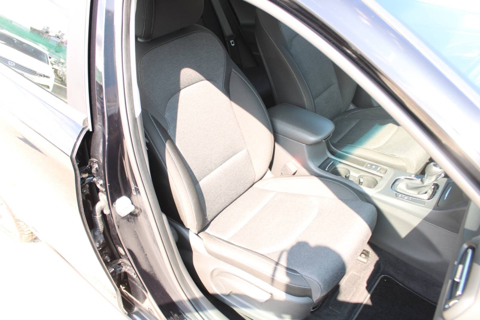 Hyundai i30 Karavan 1.0 T-GDi AUTOMATIK *NAVIGACIJA,KAMERA*, fotografija 11
