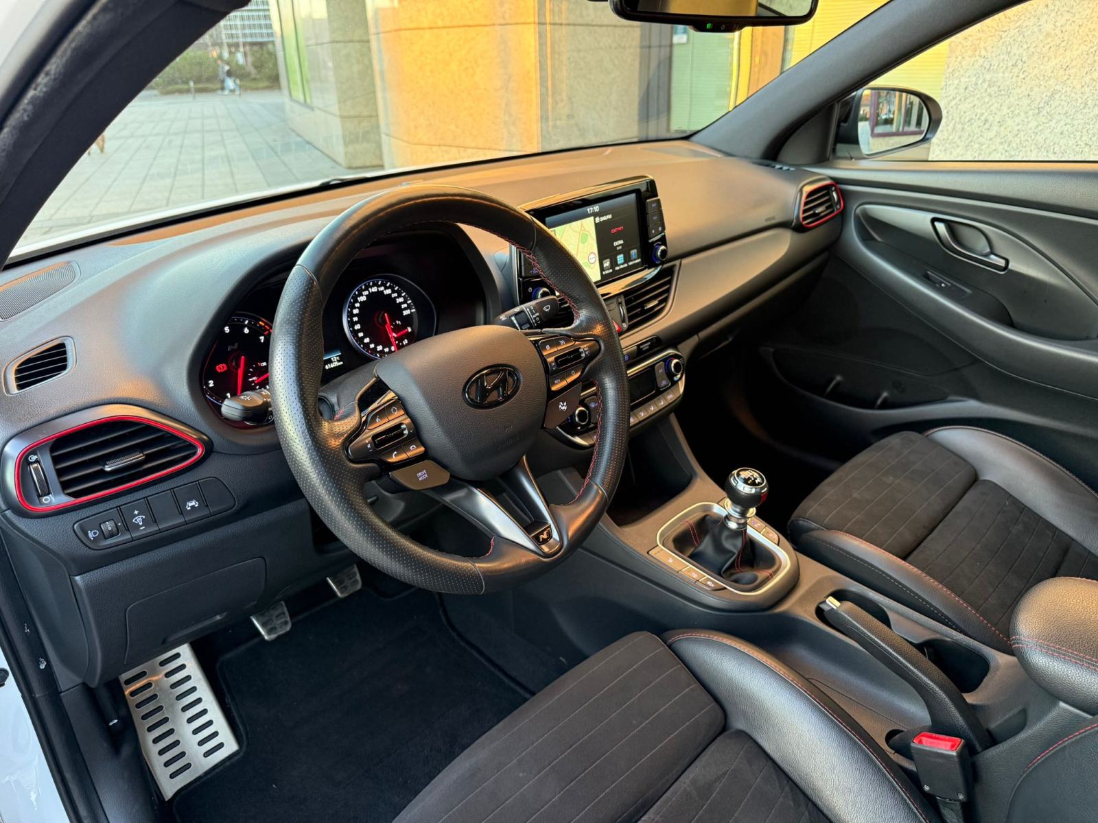 HYUNDAI i30 N - FASTBACK - PANORAMA - LED - 202 KW - 2019 GOD - TOP!, fotografija 12