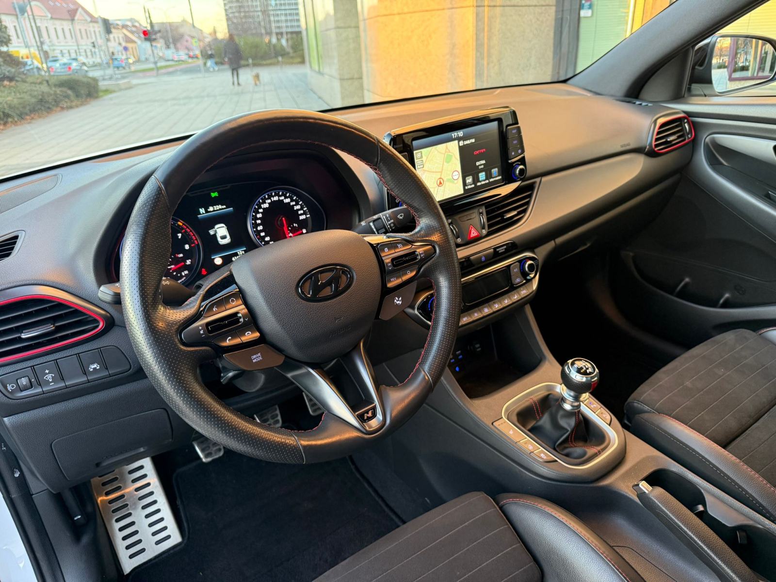 HYUNDAI i30 N - FASTBACK - PANORAMA - LED - 202 KW - 2019 GOD - TOP!, fotografija 13