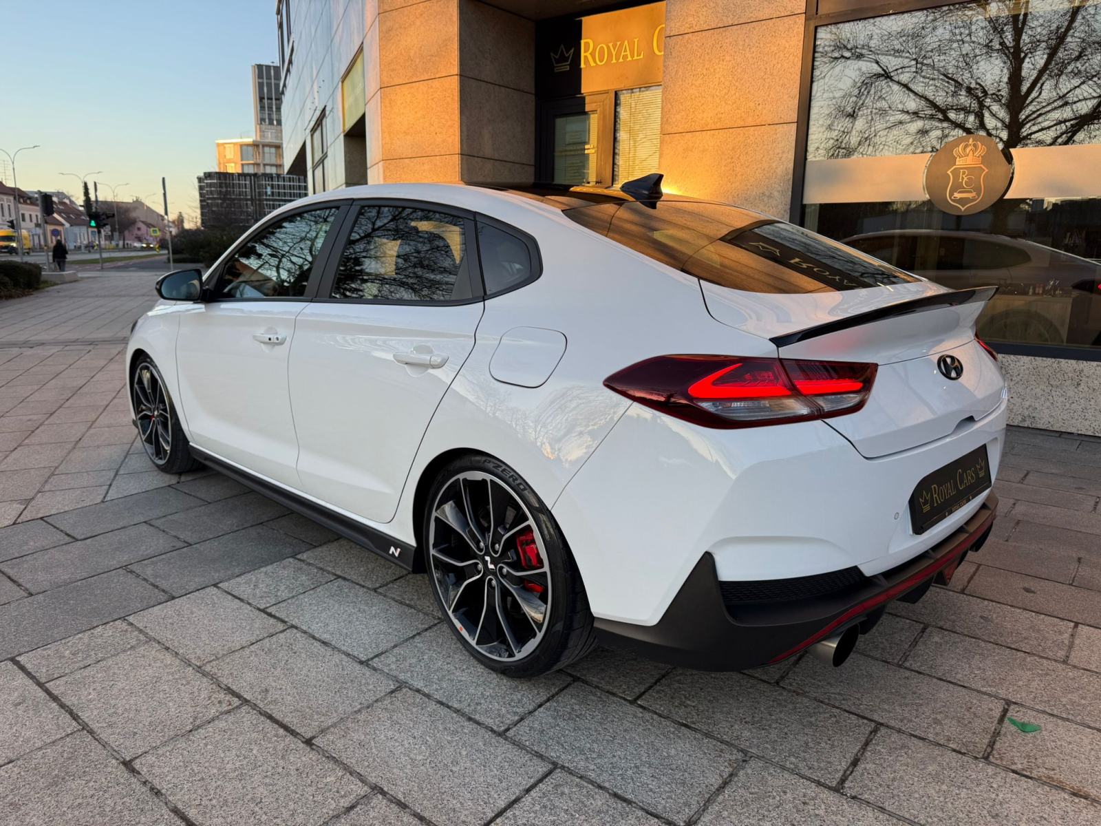 HYUNDAI i30 N - FASTBACK - PANORAMA - LED - 202 KW - 2019 GOD - TOP!, fotografija 9