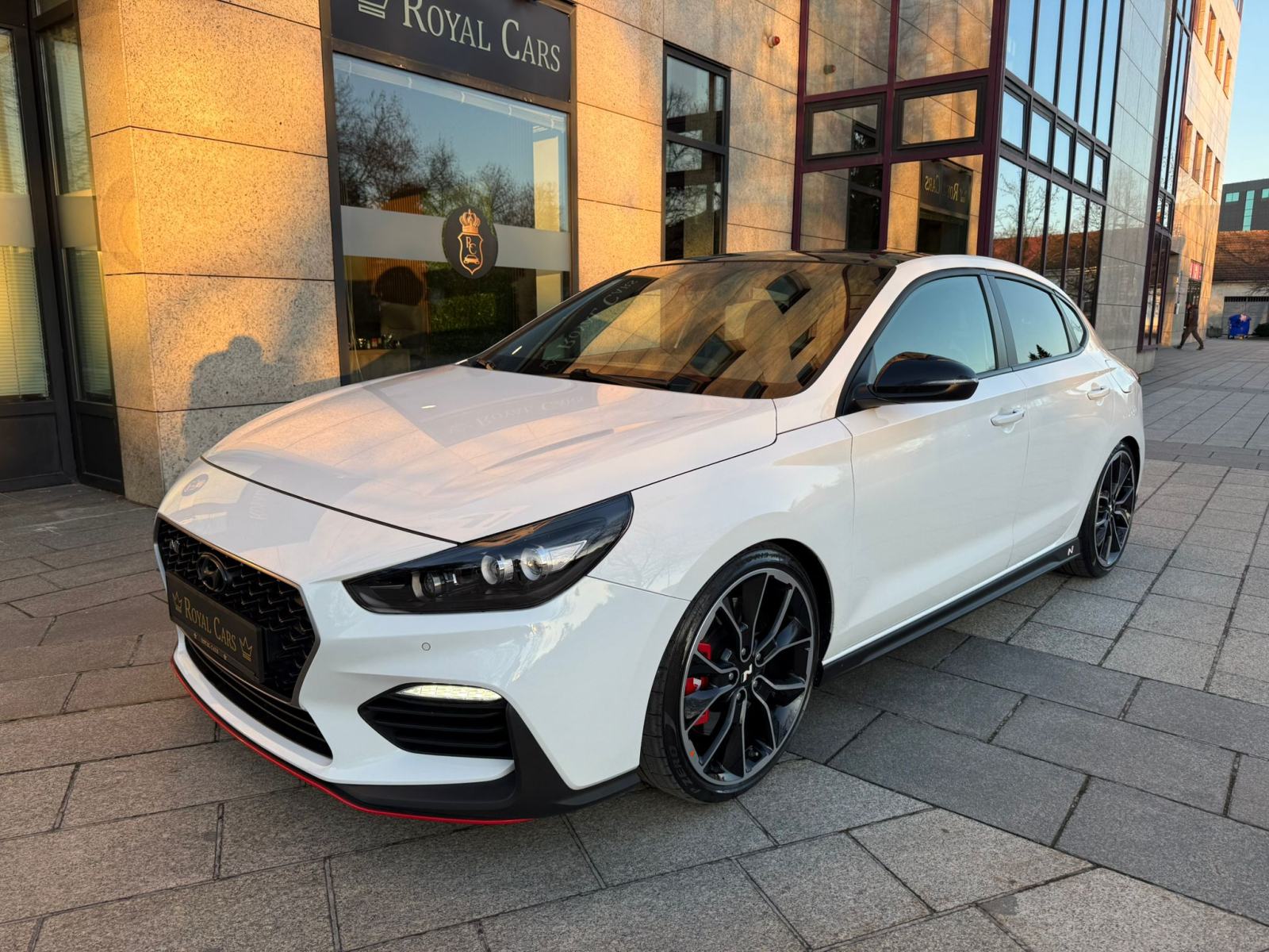 HYUNDAI i30 N - FASTBACK - PANORAMA - LED - 202 KW - 2019 GOD - TOP!, fotografija 1