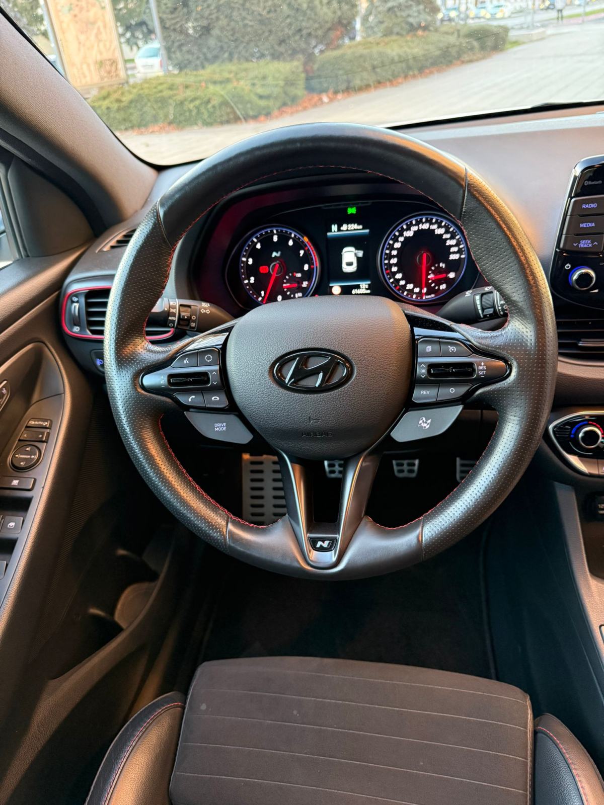 HYUNDAI i30 N - FASTBACK - PANORAMA - LED - 202 KW - 2019 GOD - TOP!, fotografija 17