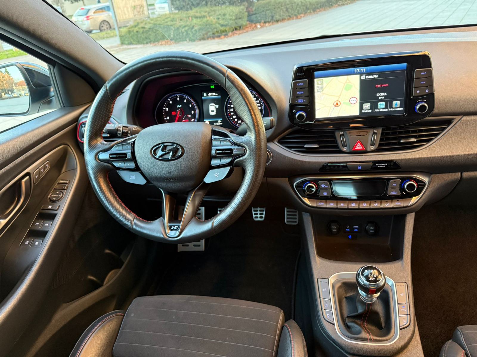 HYUNDAI i30 N - FASTBACK - PANORAMA - LED - 202 KW - 2019 GOD - TOP!, fotografija 14