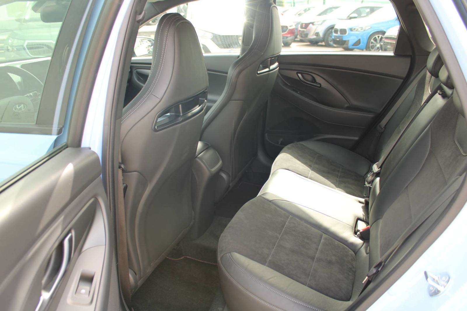 Hyundai i30 N Performance 2.0 *NAVIGACIJA,LED,KAMERA,GR.SJEDALA*, fotografija 13