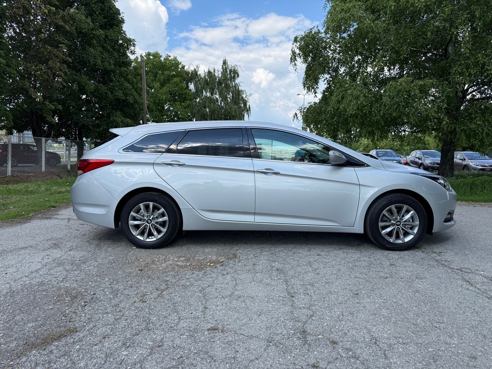 Hyundai i40 1,7 crdi-141ks-R. KAMERA-NAVI-GR. SJEDA.-GR.VOLANA-TEMP., fotografija 6