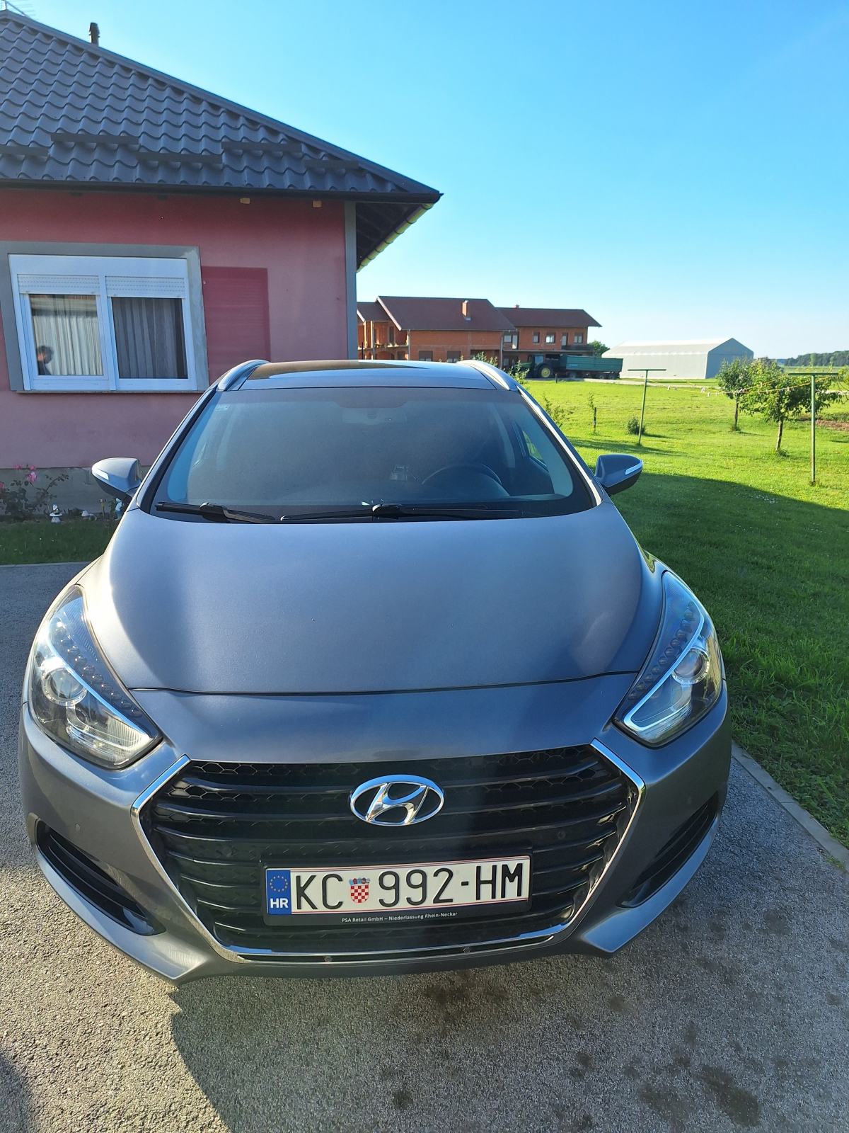Hyundai i40 1,7, fotografija 2
