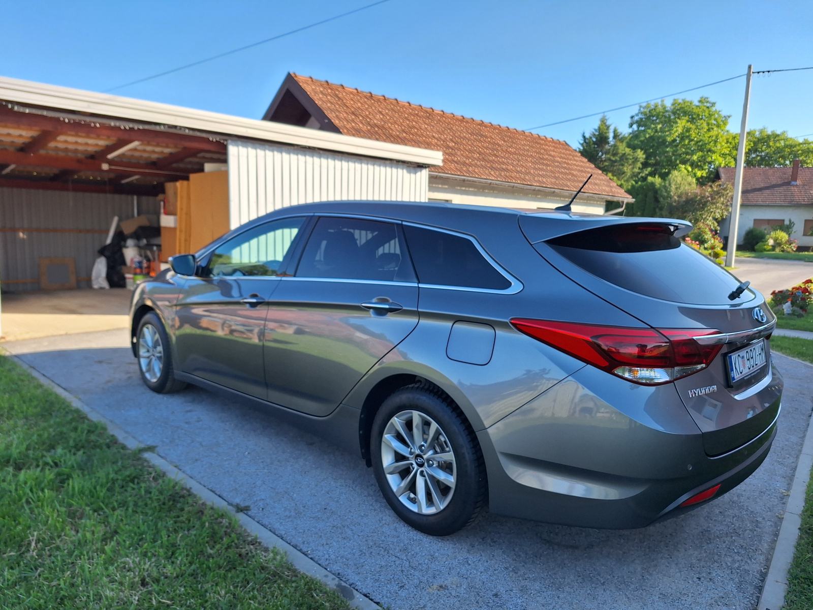 Hyundai i40 1,7, fotografija 3