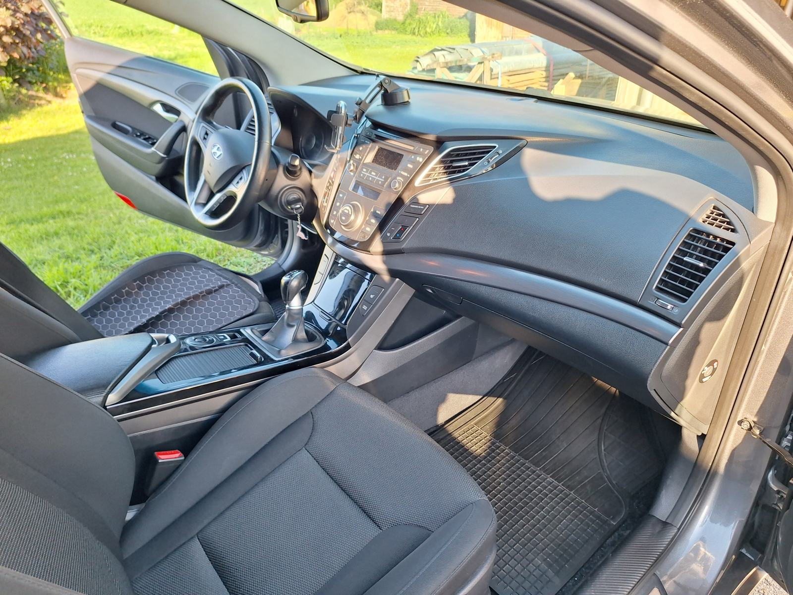 Hyundai i40 1,7, fotografija 5