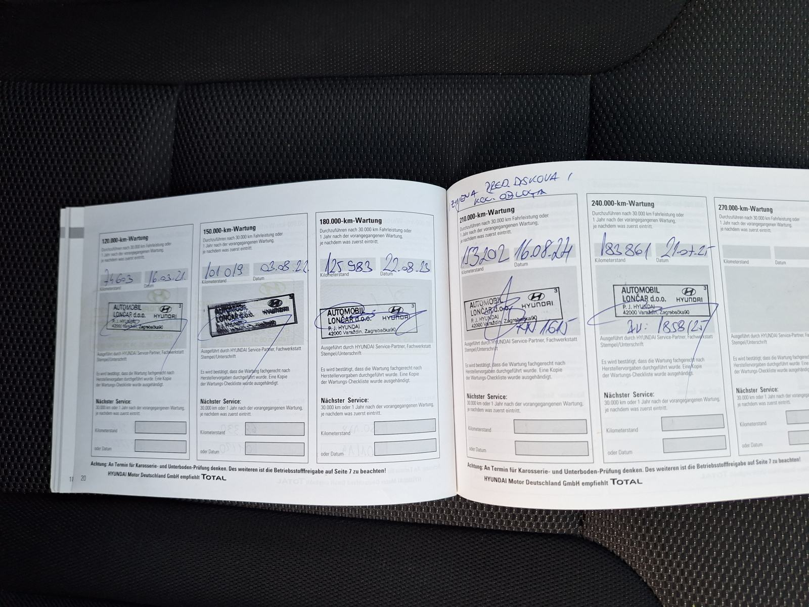 Hyundai i40 1,7, fotografija 15
