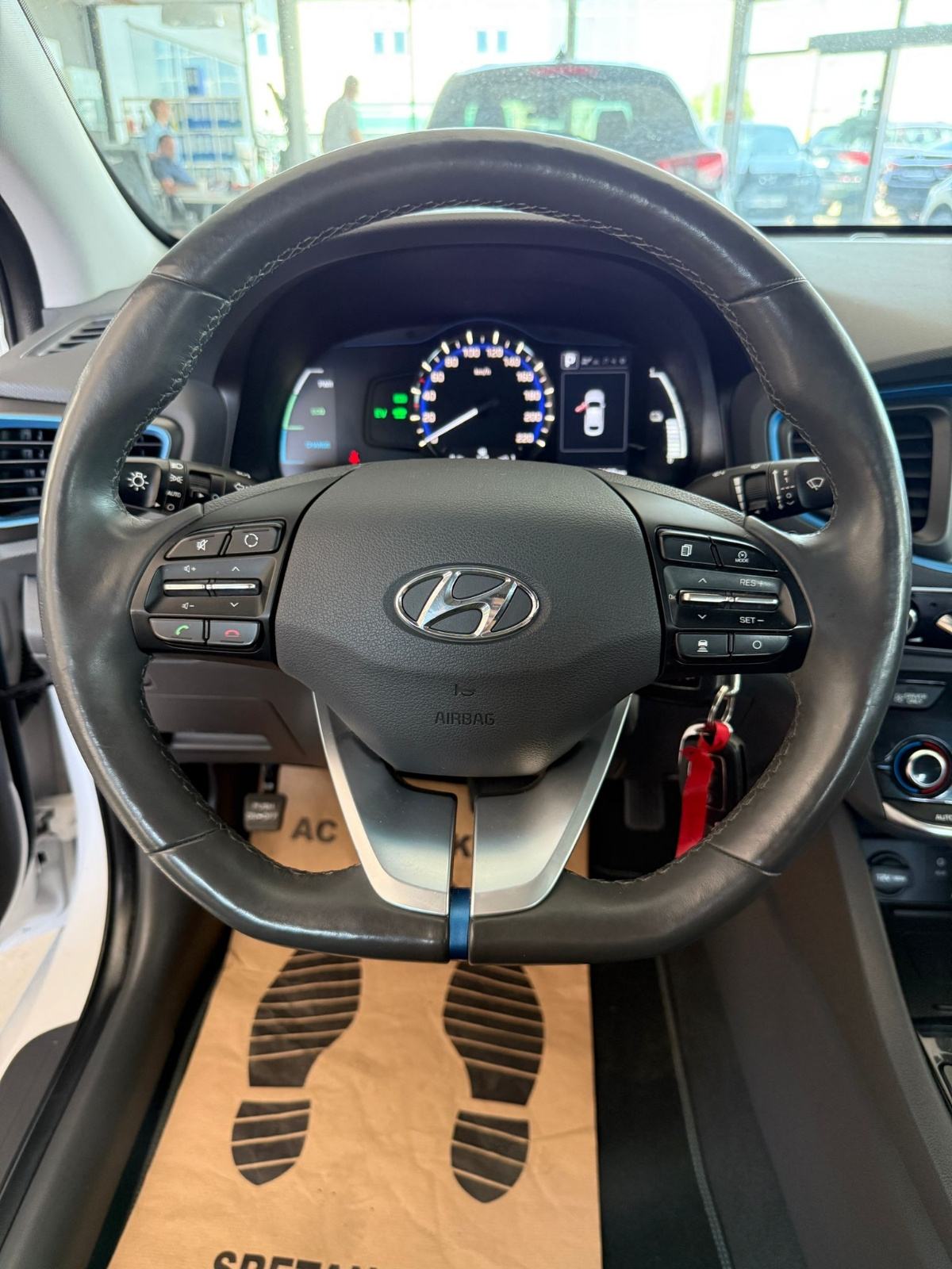 Hyundai Ioniq 1,6 GDI kamera grijana sjedala i volan servisna knjižica, fotografija 13