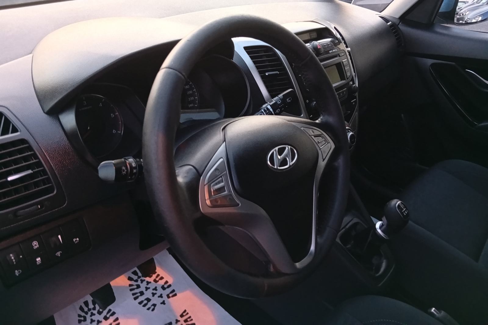 Hyundai ix20 1,4 CRDi mod.2013 - 181TKM/ 1.VLASNICA/ ALU/ KLIMA/ KUKA, fotografija 17