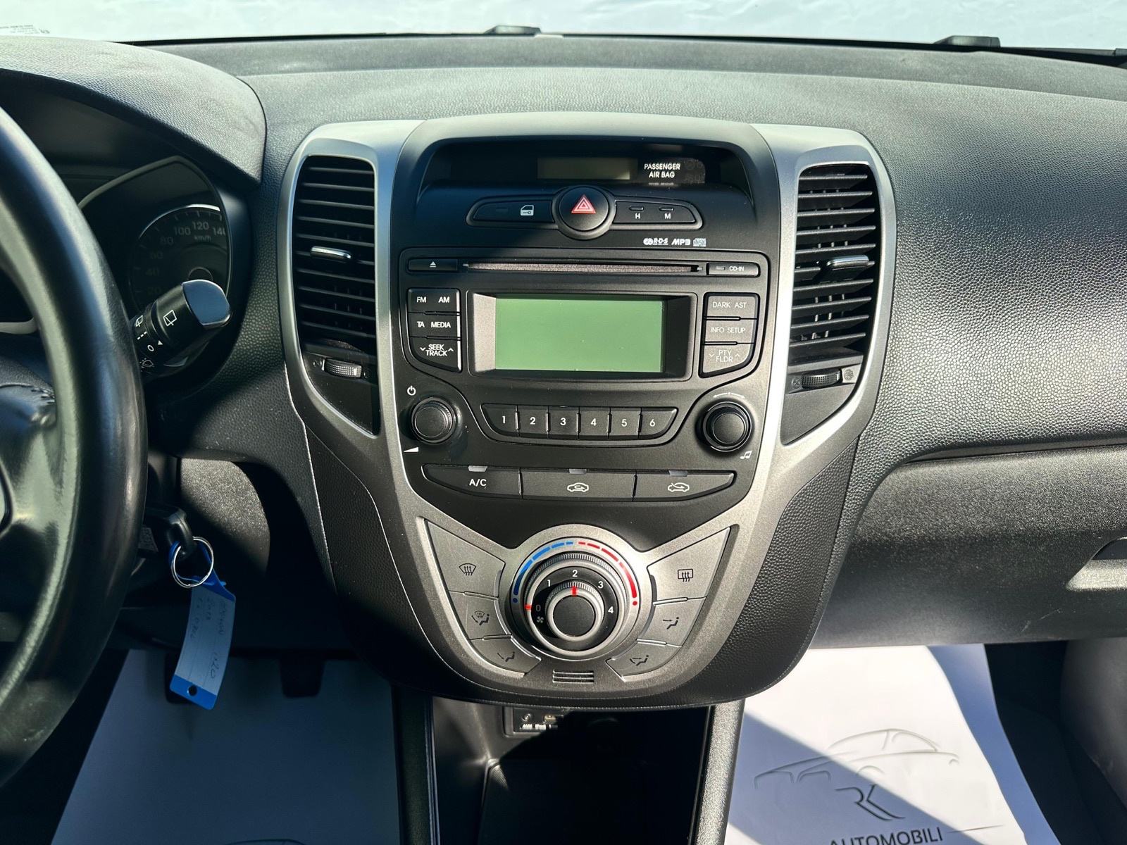 Hyundai ix20 1,4 CRDi Premium *6 brzina, fotografija 12
