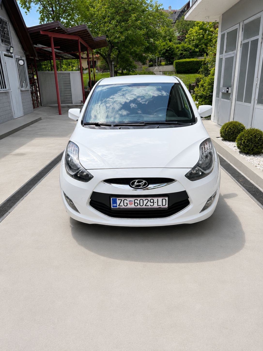 Hyundai ix20 1,4 CRDi TOP STANJE SAMO 127000 KM, fotografija 2
