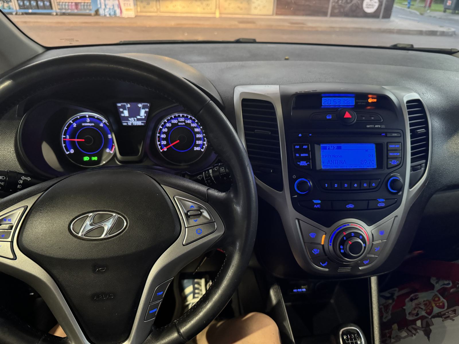 Hyundai ix20 1,4 CRDi TOP STANJE SAMO 127000 KM, fotografija 3