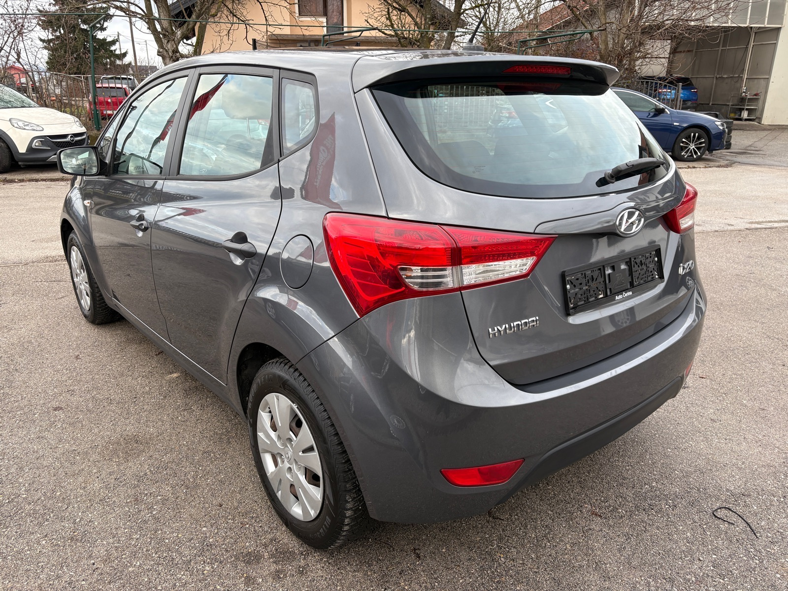 Hyundai ix20 1.4i Classic/KLIMA/100TKM!!, pogled izvana - slika 3