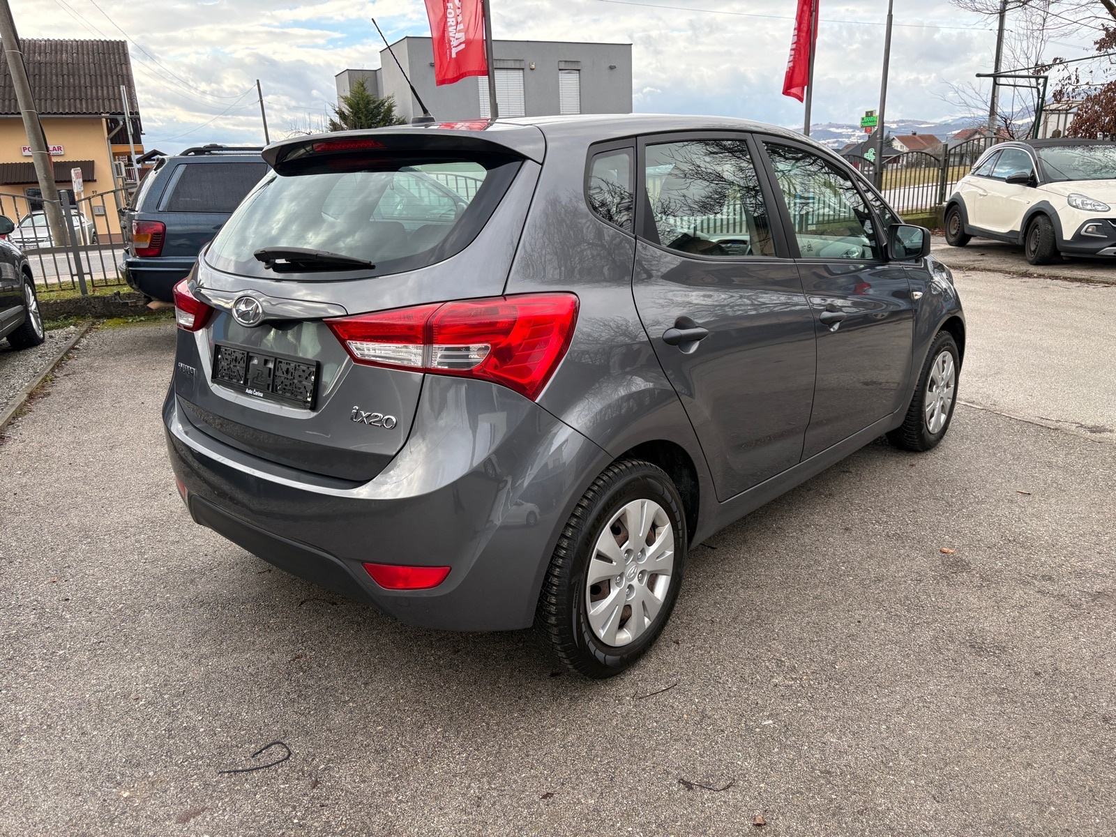Hyundai ix20 1.4i Classic/KLIMA/100TKM!!, pogled izvana - slika 5