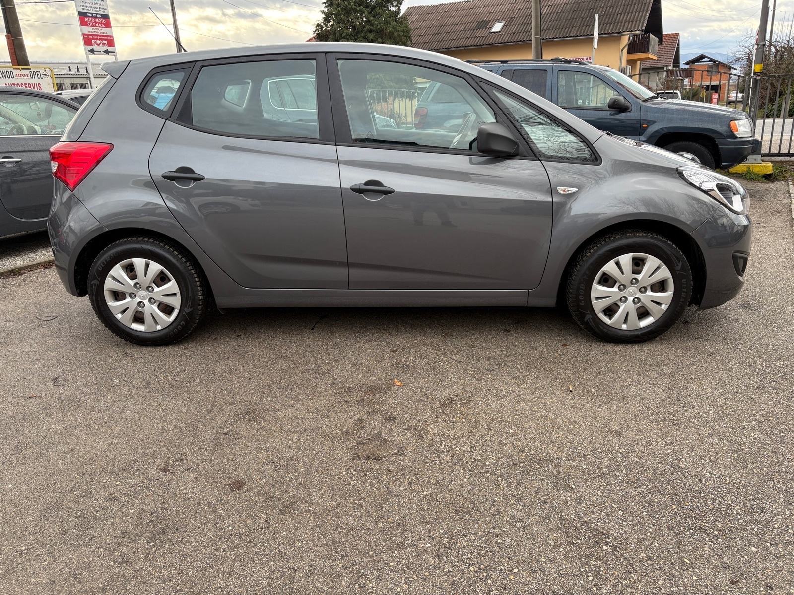 Hyundai ix20 1.4i Classic/KLIMA/100TKM!!, fotografija 6