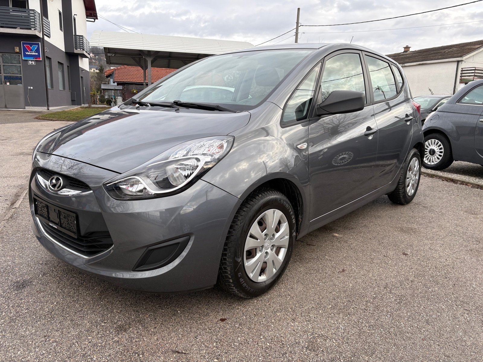 Hyundai ix20 1.4i Classic/KLIMA/100TKM!!, pogled izvana - slika 1
