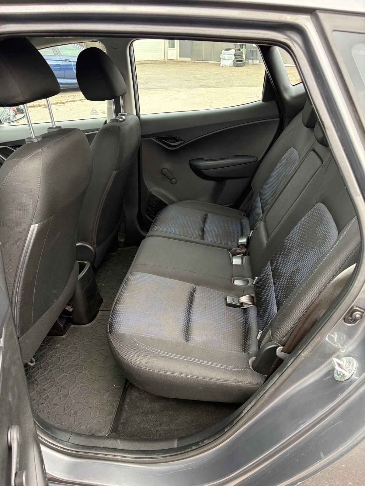 Hyundai ix20 1.4i Classic/KLIMA/100TKM!!, fotografija 13