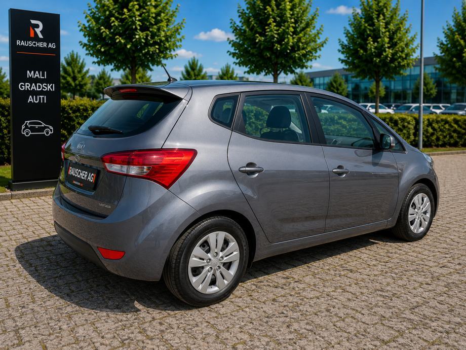 Hyundai ix20 1,6 CRDi - AUTOMATSKA KLIMA; PRVI VLASNIK, fotografija 3