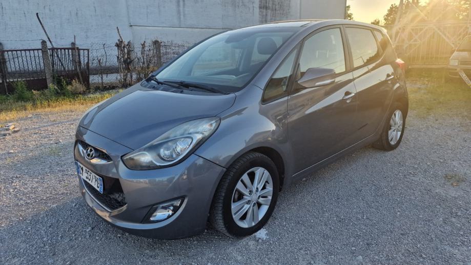 Hyundai ix20 1,6 CRDi - AUTOMATSKA KLIMA; PRVI VLASNIK, fotografija 5