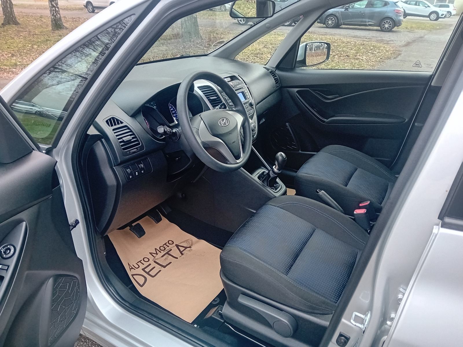 Hyundai ix20 1,6 CRDi-5*EDITION, fotografija 11