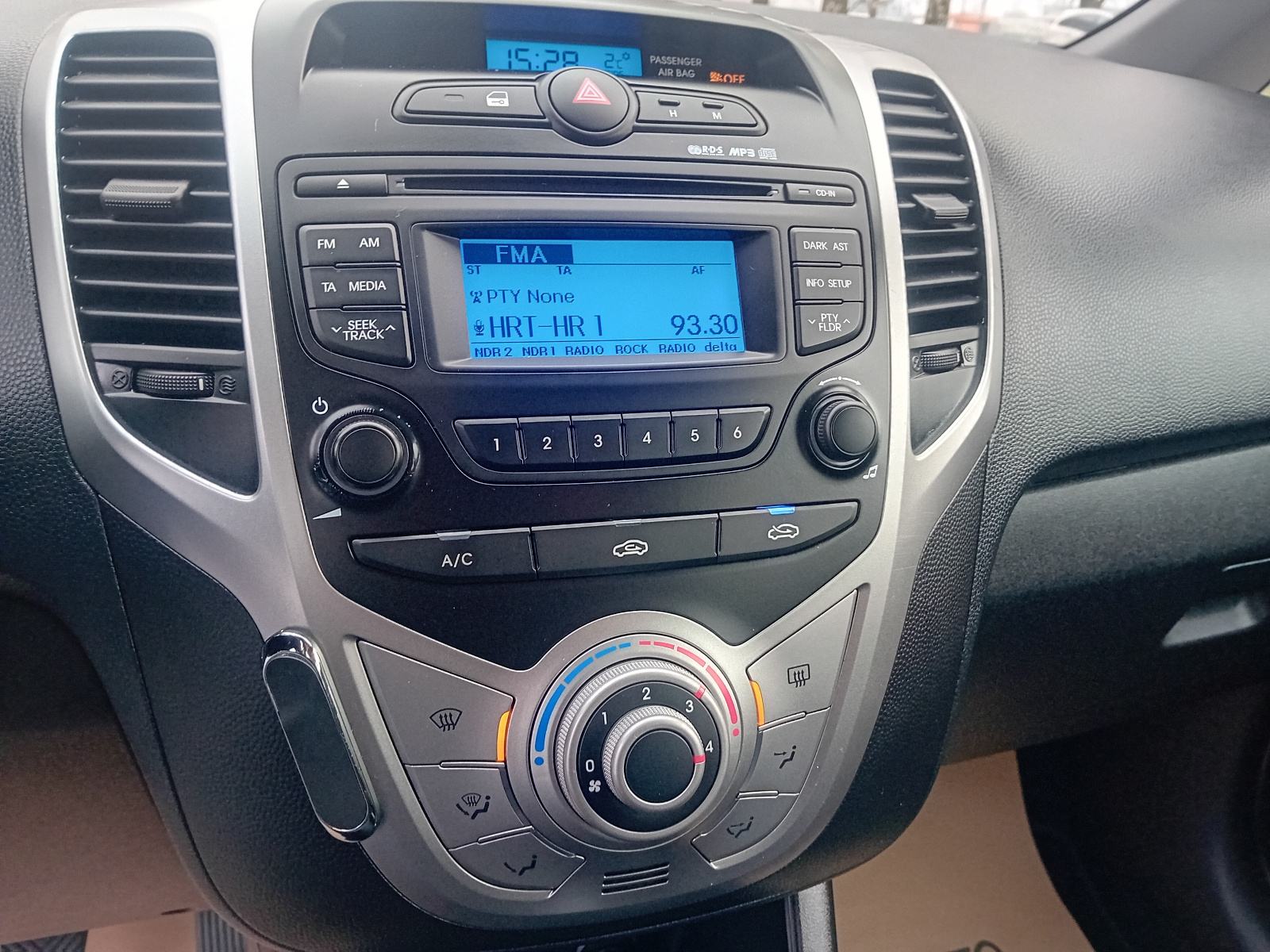 Hyundai ix20 1,6 CRDi-5*EDITION, fotografija 17