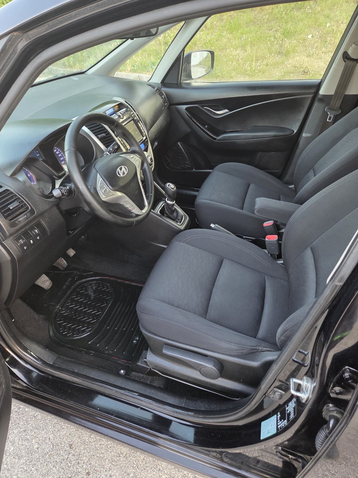 Hyundai ix20 1,6 CRDi, fotografija 11