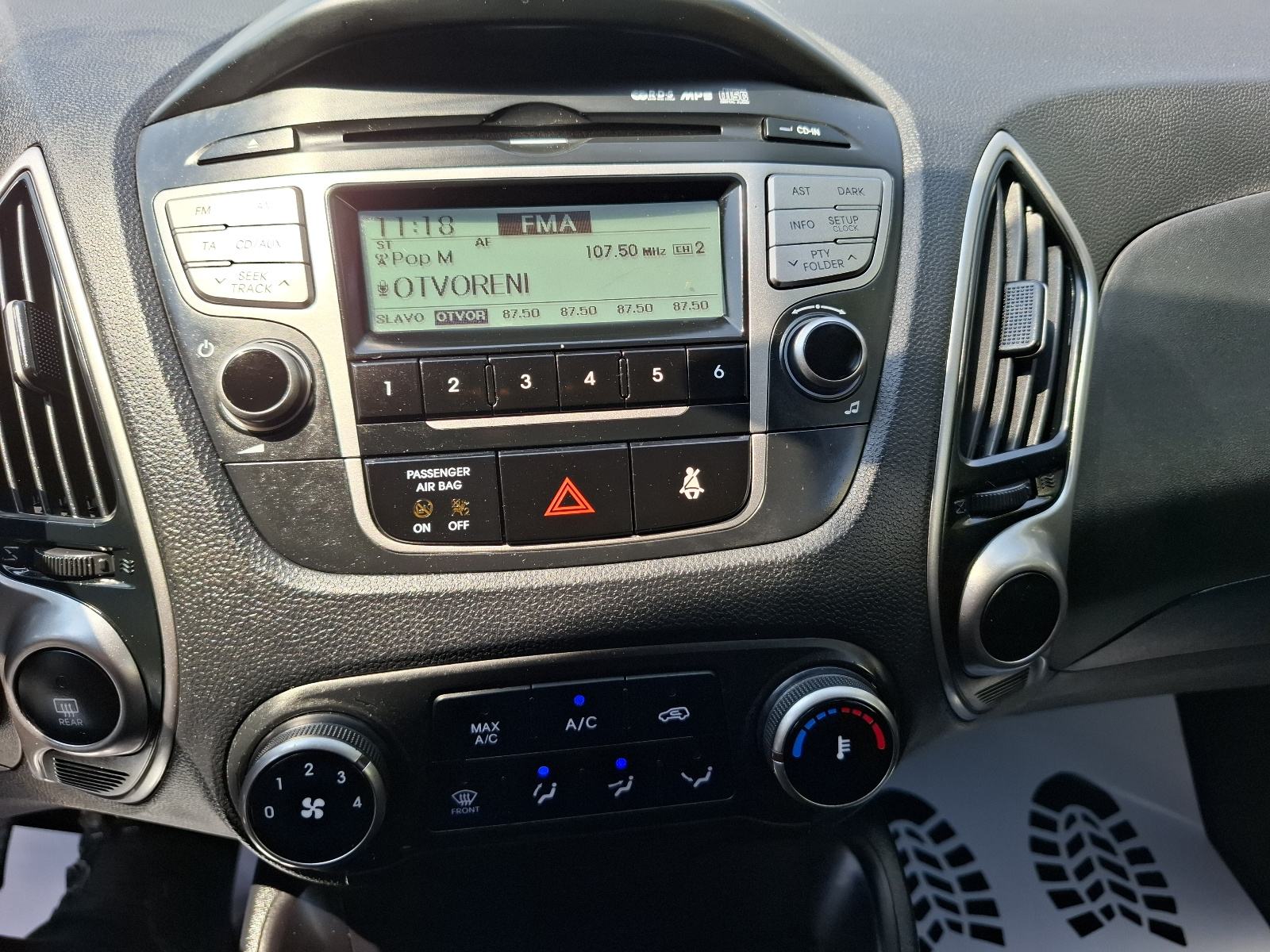 Hyundai ix35 1 7 CRDi 158tkm TEMPOMAT USB AUX 2012god NA IME KUPCA, fotografija 18
