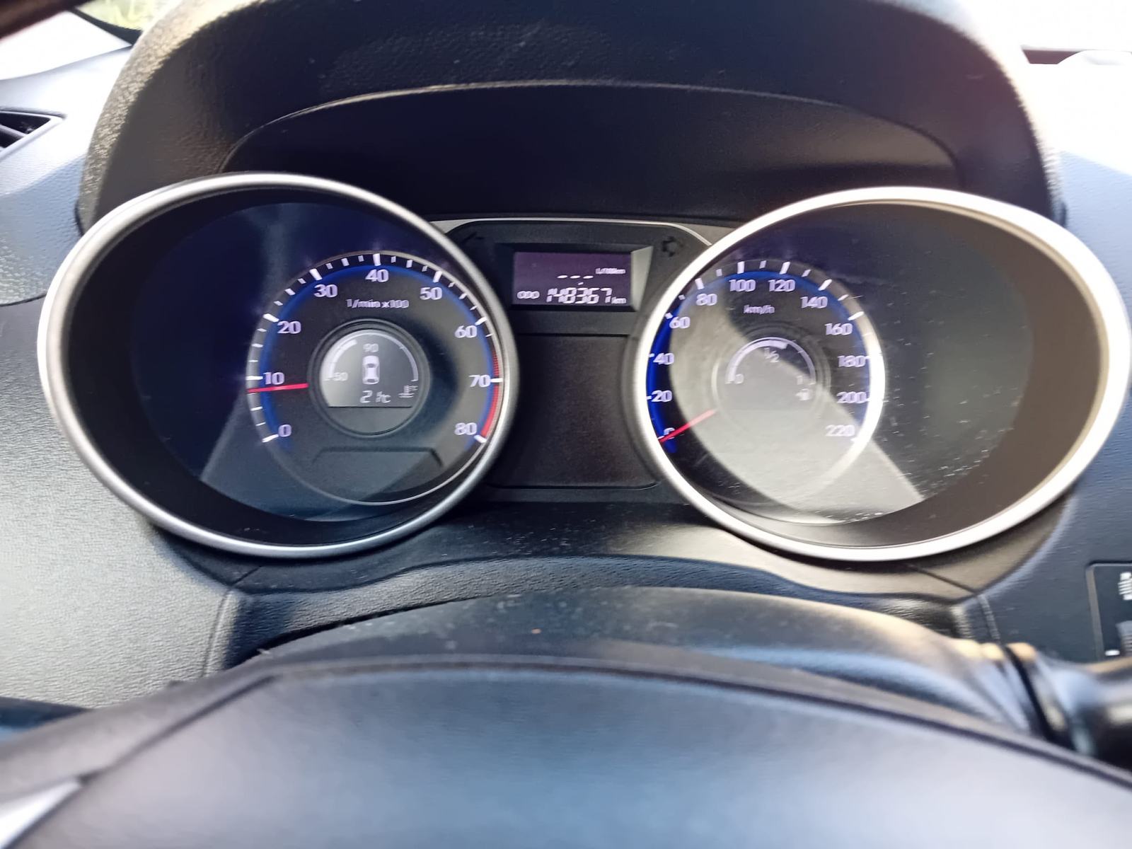 Hyundai ix35 1,6 GDI HR AUTO/ REGISTRIRAN GODINU DANA, fotografija 15