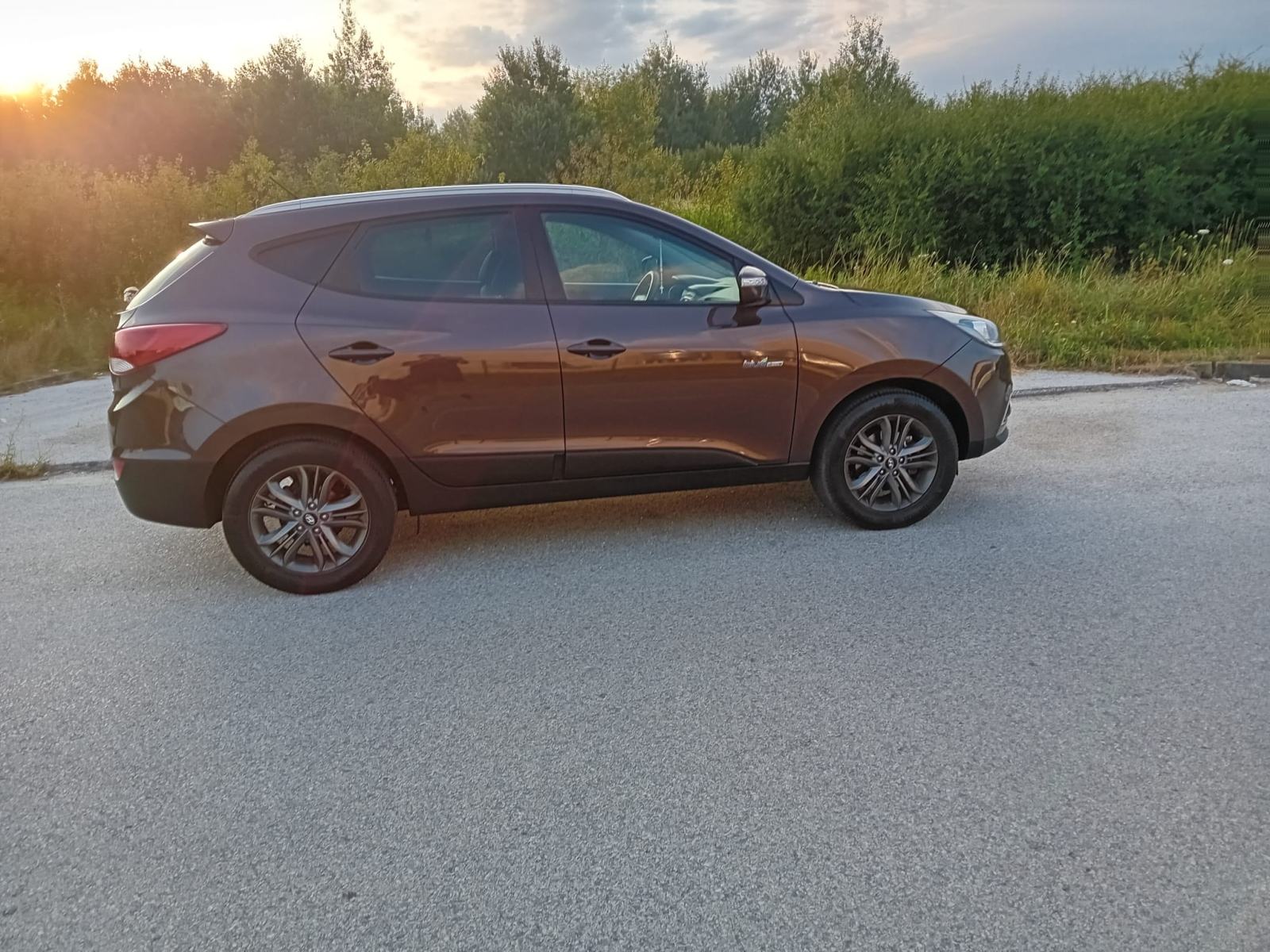 Hyundai ix35 1,6 GDI HR AUTO/ REGISTRIRAN GODINU DANA, fotografija 2