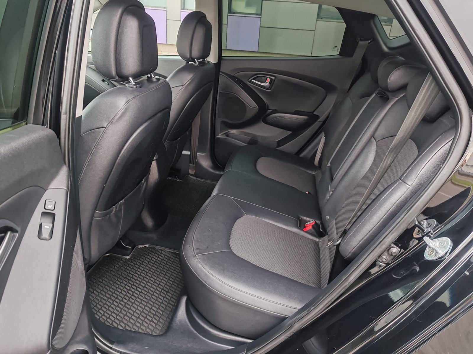 Hyundai ix35 1,7 CRDi , 110 000 km, 2015g. KARTICE 24/36 rata, fotografija 9