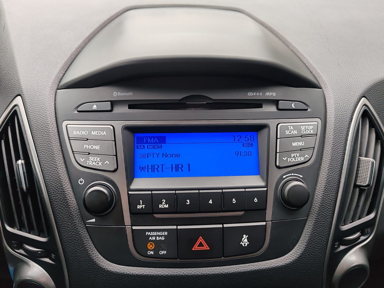 Hyundai ix35 1,7 CRDi , 110 000 km, 2015g. KARTICE 24/36 rata, fotografija 14