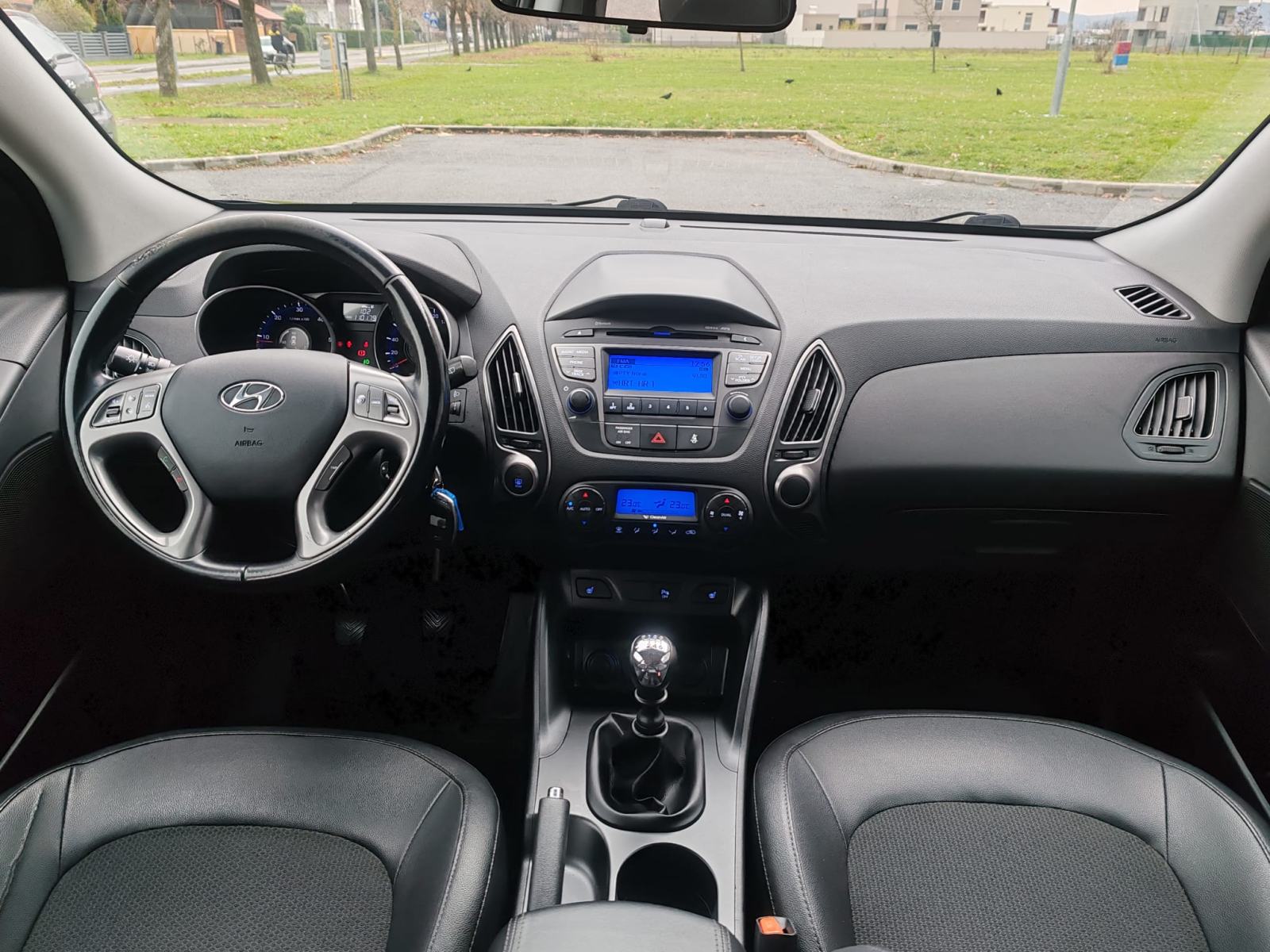 Hyundai ix35 1,7 CRDi , 110 000 km, 2015g. KARTICE 24/36 rata, fotografija 13