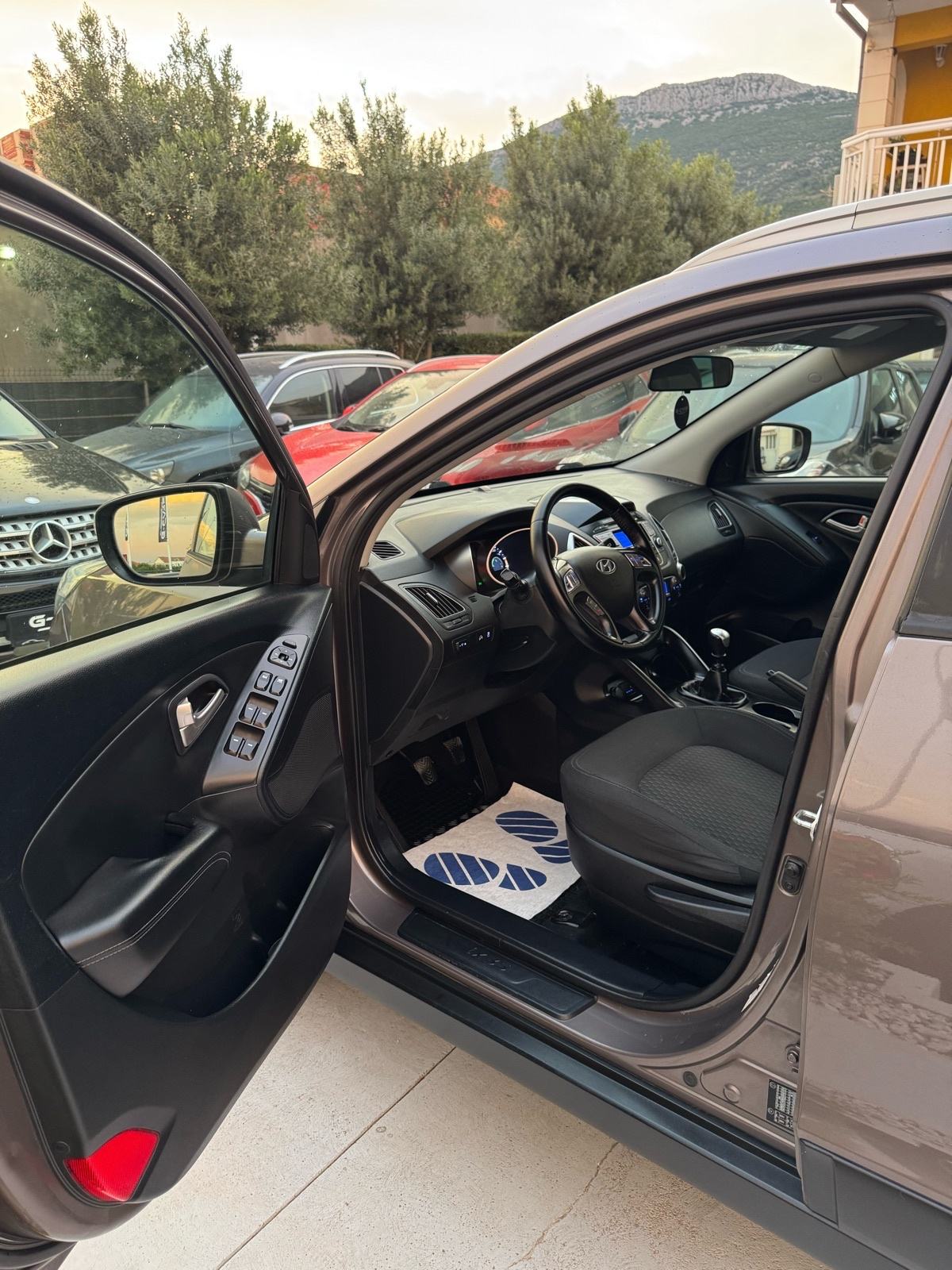 Hyundai ix35 1,7 CRDi —Mod 2014—REG.06/2027—PDC—4xGR.SJEDALA—TEMP—TOP!, fotografija 19