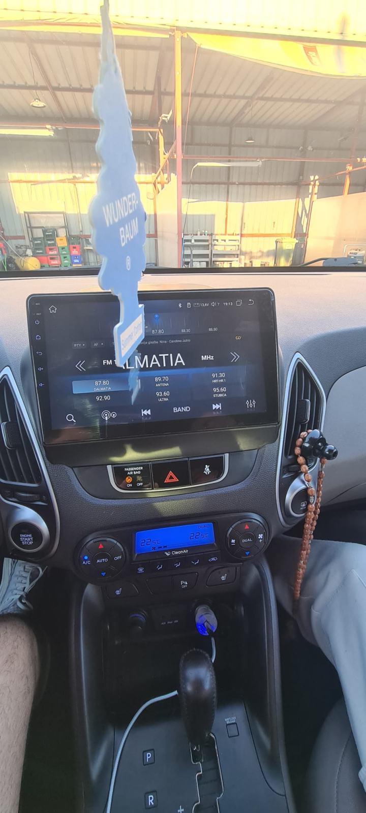 Hyundai ix35 2,0 CRDi 4x4 AUTOMATIK - FULL OPREMA - RAČUNI - PRILIKA !, fotografija 5