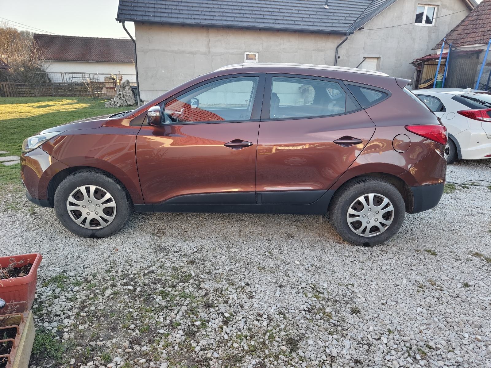 Hyundai ix35 – uredno održavan, bez ulaganja, fotografija 6