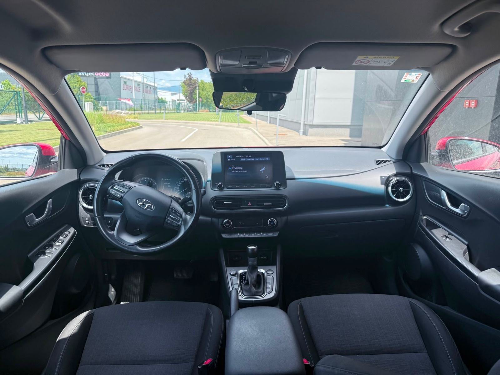 Hyundai Kona 1,0 T-GDI automatik, fotografija 8