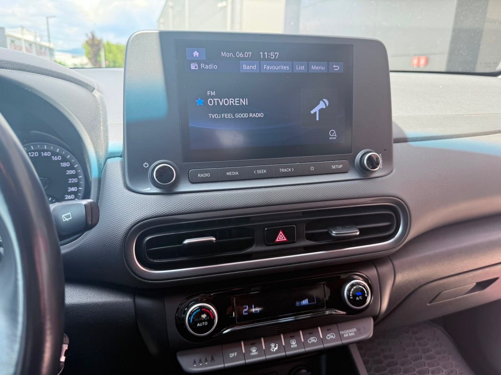 Hyundai Kona 1,0 T-GDI automatik, fotografija 12