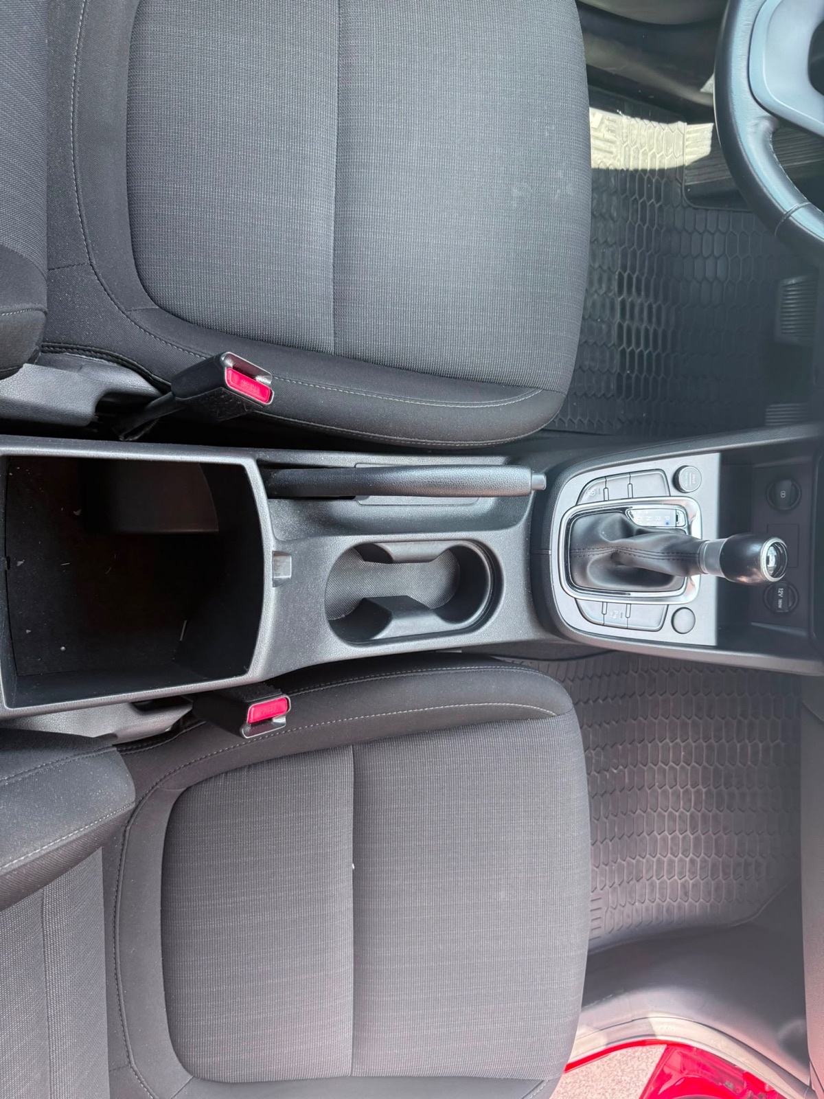 Hyundai Kona 1,0 T-GDI automatik, fotografija 13