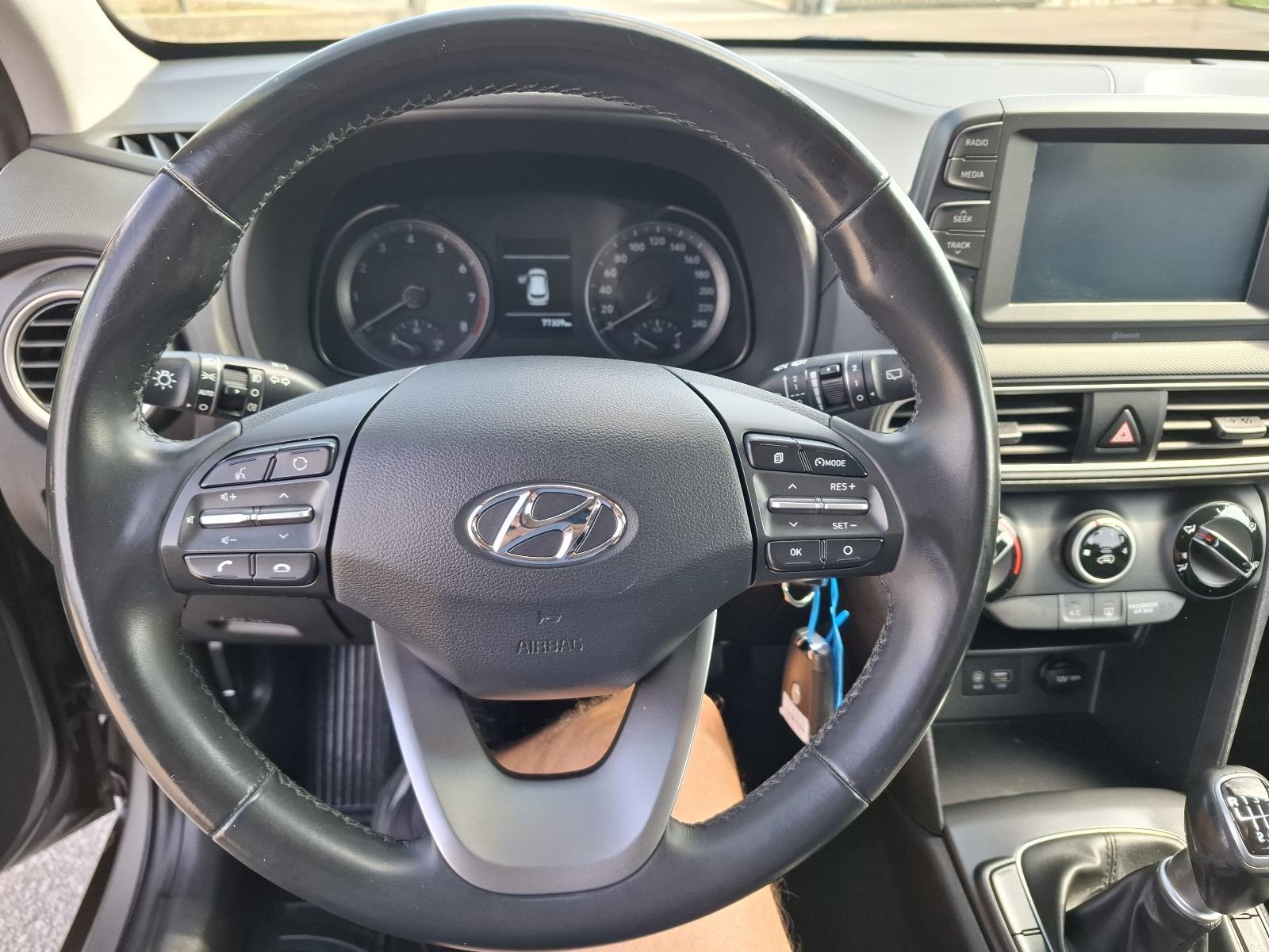 Hyundai Kona 1,0 T-GDI-KLIMA-KAMERA-ALU -HR AUTO -SERVISNA-77.309 KM, fotografija 9