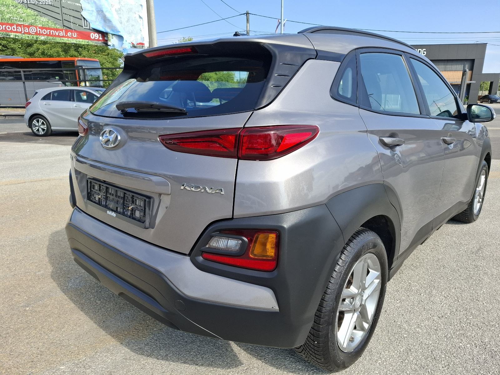 Hyundai Kona 1,0 T-GDI-KLIMA-KAMERA-ALU -HR AUTO -SERVISNA-77.309 KM, fotografija 7