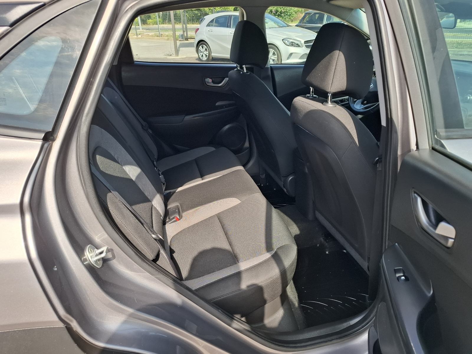 Hyundai Kona 1,0 T-GDI-KLIMA-KAMERA-ALU -HR AUTO -SERVISNA-77.309 KM, fotografija 17