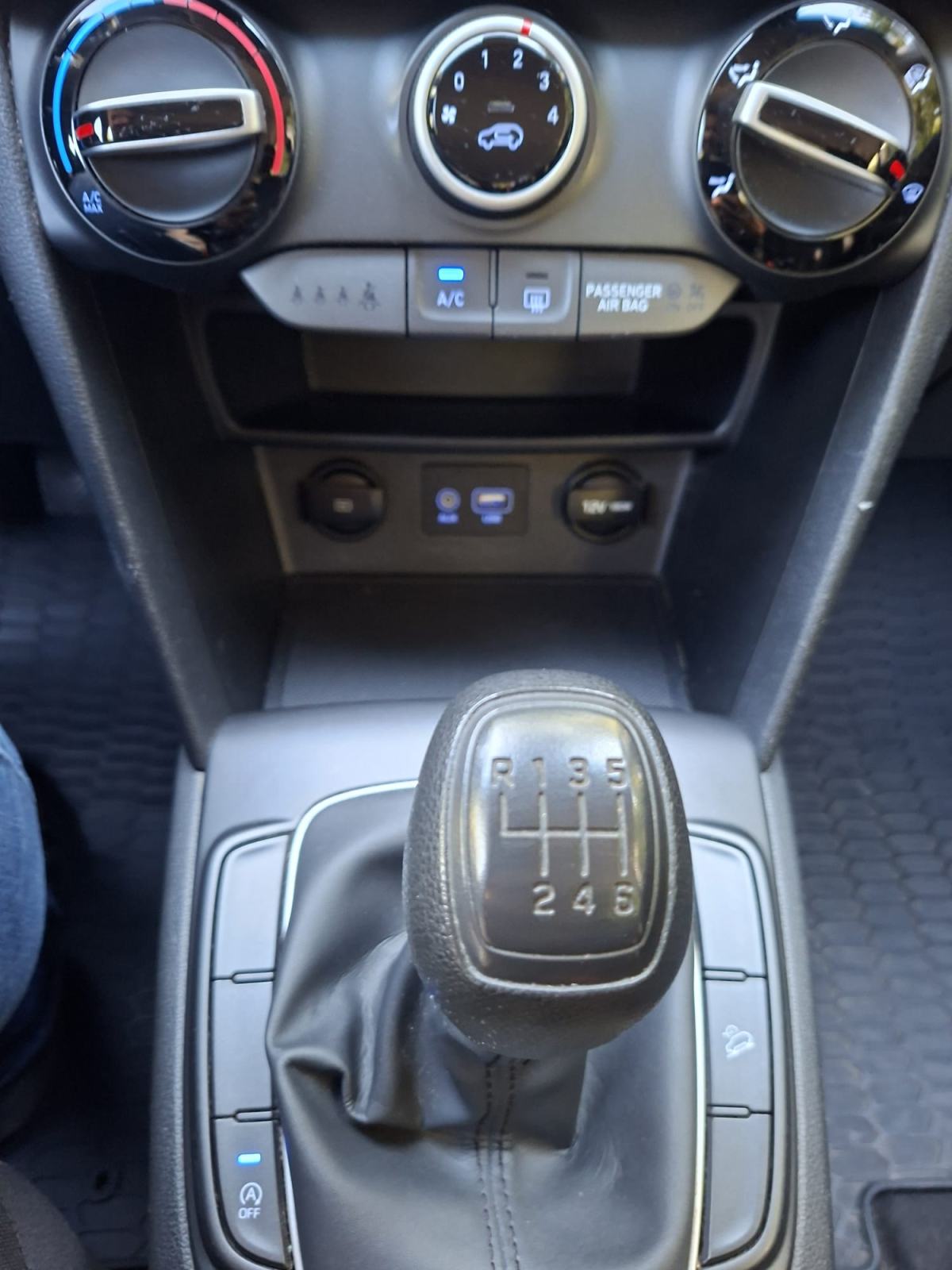 Hyundai Kona 1,0 T-GDI, fotografija 18