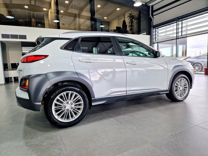 Hyundai Kona 1,6 CRDi DCT-automatik, fotografija 7