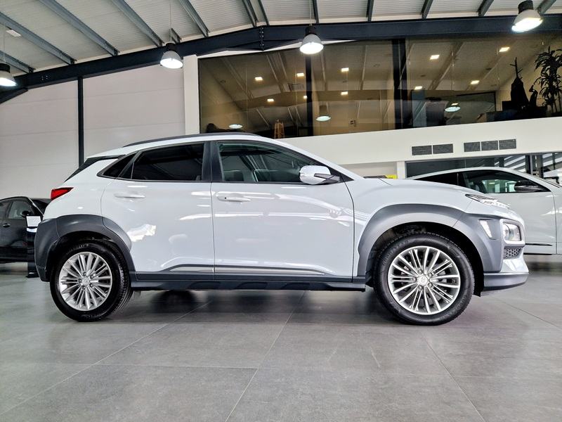 Hyundai Kona 1,6 CRDi DCT-automatik, fotografija 8